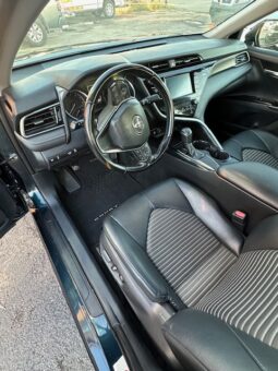 
										2019 Toyota Camry SE full									