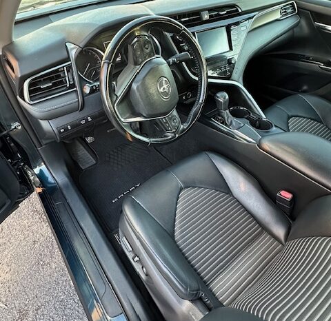 
								2019 Toyota Camry SE full									